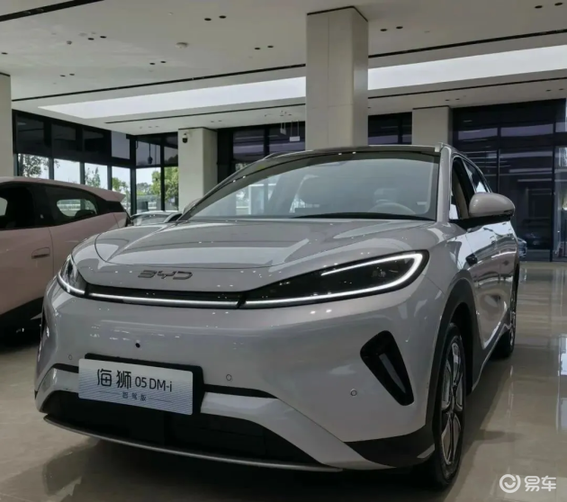 比亚迪2026款海狮05DM-i实车到店，纯电续航里程提升至220km和305km