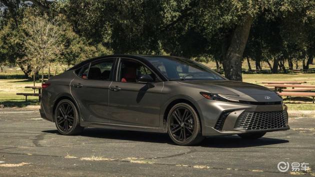 你可能认为自己已经了解答案：丰田凯美瑞 vs. 本田雅阁