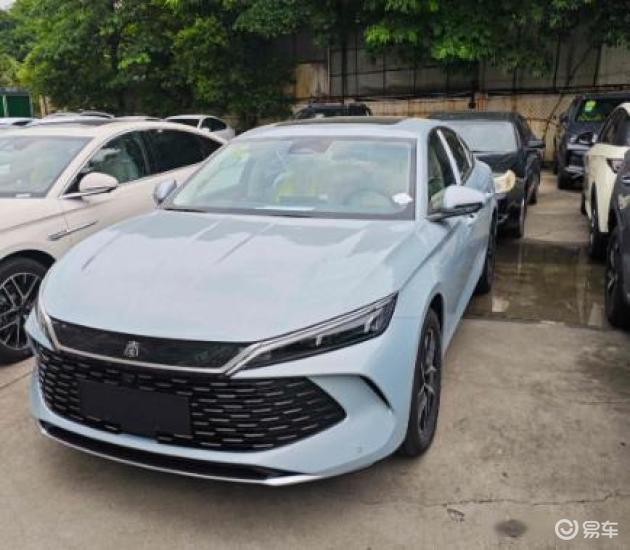 差1万！比亚迪秦L DM-i 210km 与 吉利银河A7 150km 对比