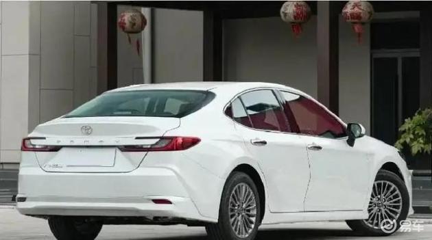 普通家庭购车的初衷是什么？凯美瑞15万元落地令许多人心动却也陷入矛盾