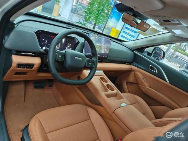 长途出行无忧！哈弗枭龙MAX：续航与舒适双保障