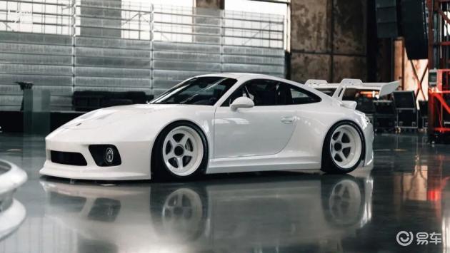 小众改装厂打造的保时捷930 Turbo Slantnose，外观极为出色。