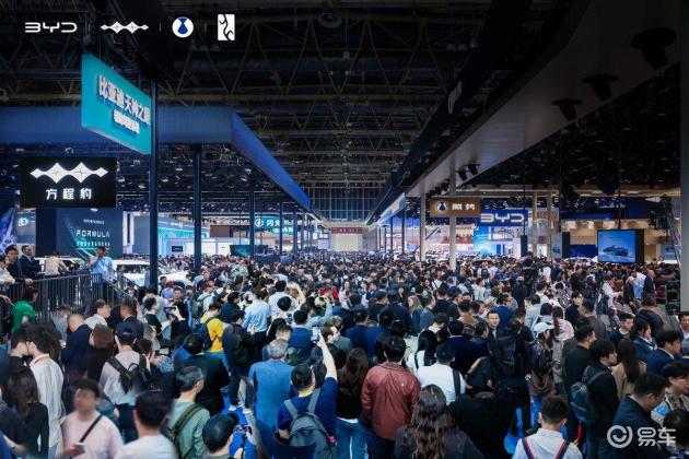 2026北京车展展台吸引全球关注，中国新能源实力震撼世界