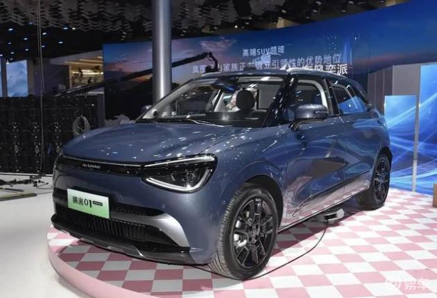 8万多的高续航纯电小车，配备大屏和无框车门，成为年轻人通勤代步的新选择