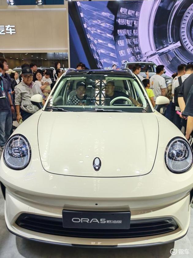 五一车展打卡长城欧拉 5，三动力可选，高性价比家用SUV