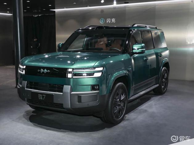 方程豹中大型SUV！起售价不足18万，提供插电混动和纯电动双动力版本，综合续航里程达1300公里。