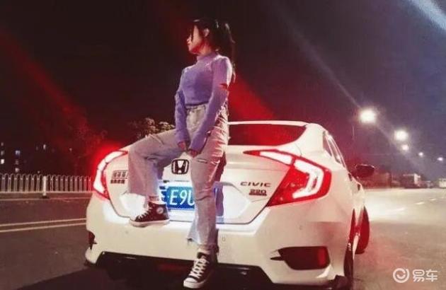 15万思域经女车主精心改装，街区回头率显著提升
