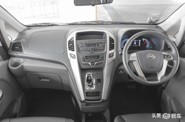东南亚版比亚迪m3e电动面包车:至少造工质量还算可以_易车网