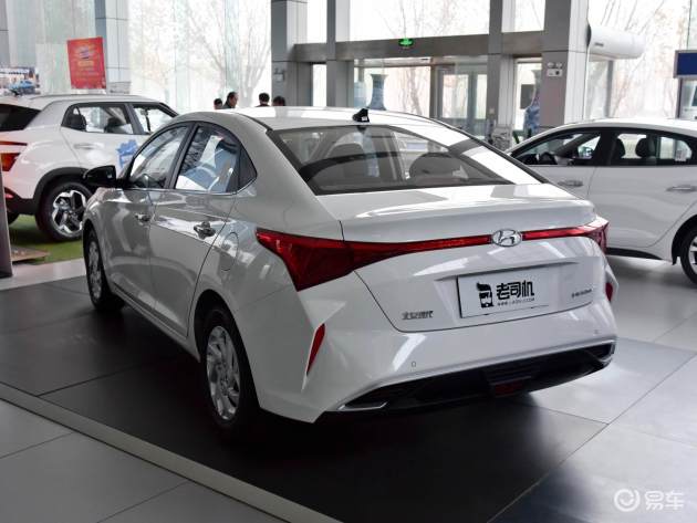 现代悦纳已是"白菜价",油耗4.9l,配1.4l仅8万