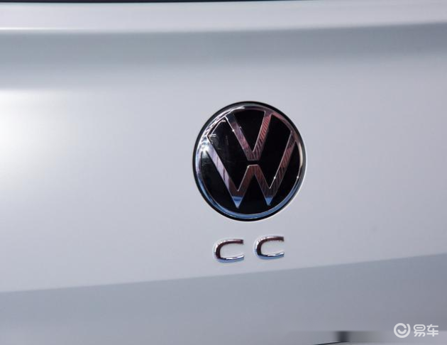 新大众cc实拍,大溜背 无框门,"最美大众车"果然名不虚传