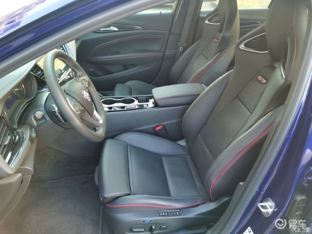 运动座椅,腰托,腿托,座椅记忆都带了.