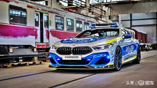 bmw推出m850i改装警车,一台假警车具备近乎m8的真本事