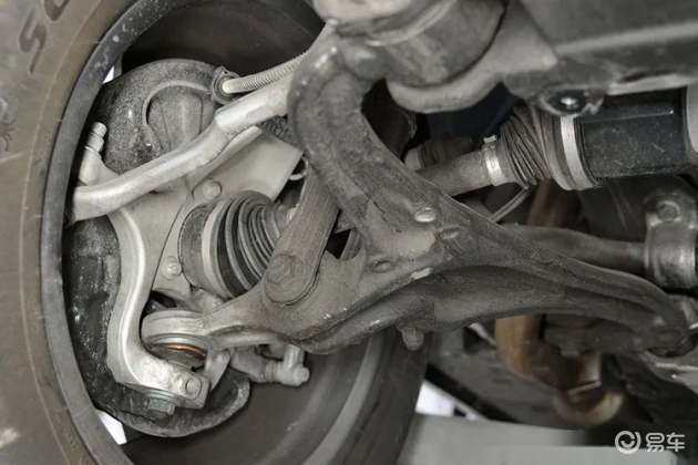 《看看这辆车贵在哪儿,奔驰大g底盘拆解》的片段