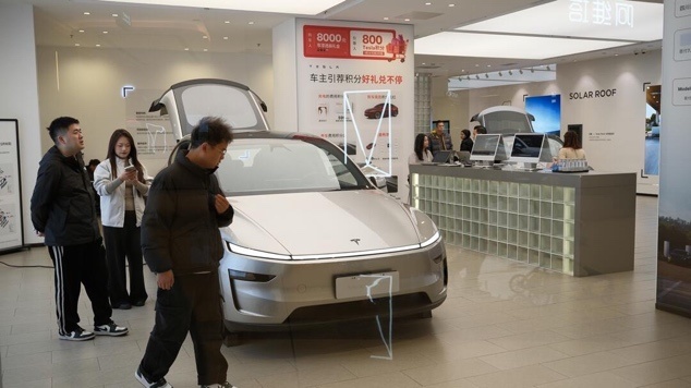 新技术密集发布,2026补贴少了,反而更适合买高端电车?