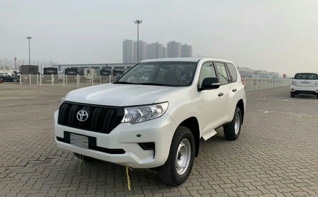 霸道28t柴油版霸道配置和发动机性能参数详解