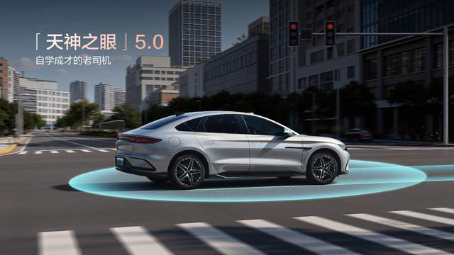 比亚迪汉 EV 闪充版正式上市，售价17.98万起