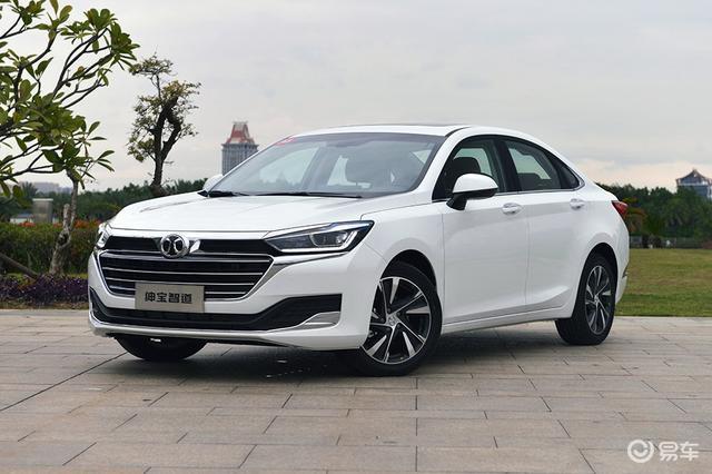 易车 正文北京汽车智道从外观上就可以感觉到其车身