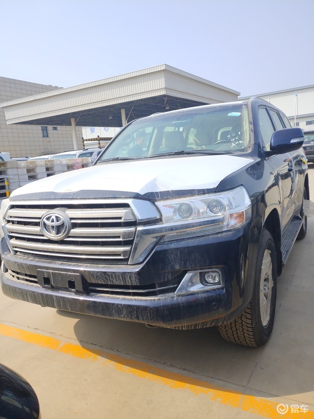 15822257599天津港金涛(同微信)  2019款丰田酷路泽5700饱满的车头