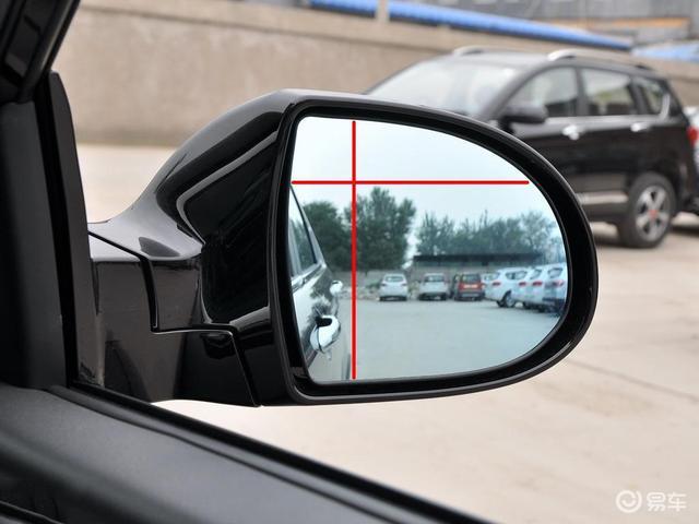 在没有倒车影像\/倒车雷达的情况下,倒车时怎么