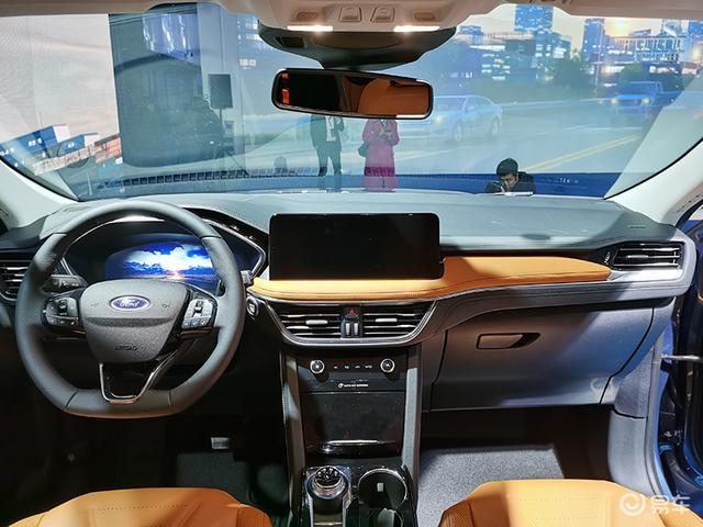 全系四驱1898万元起售的福特锐际树立新价值标杆