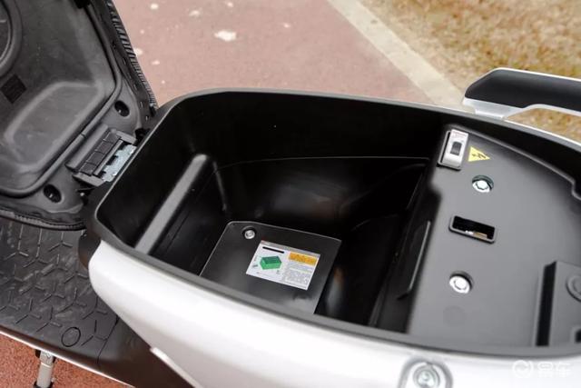 4999元即可拥有范·迪赛尔座驾雅迪g5石墨烯版来了解下