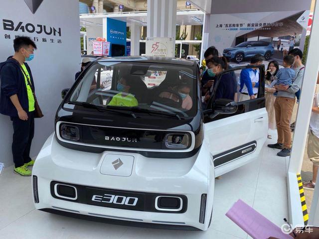 还是需要花点时间去筛选,而新宝骏e300背靠上汽通用五菱,出来的品质是
