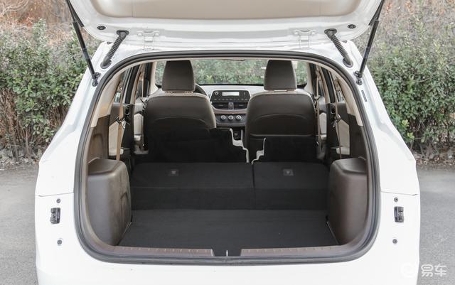 宝骏310w内饰-气囊-后备箱-易车