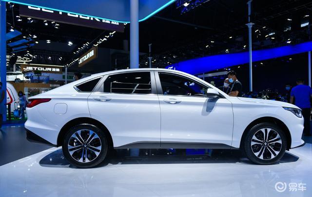 新宝骏rc-6外观_轮毂_内饰