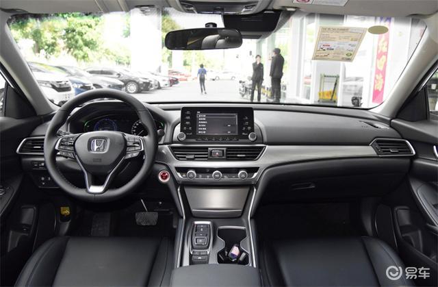 雅阁内饰_空间_变速器