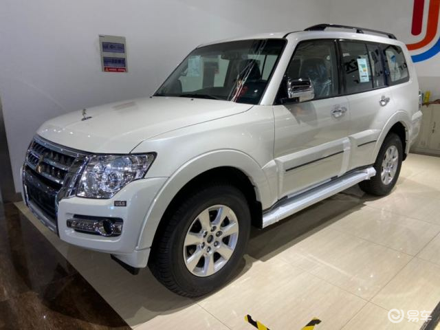 作者: 专业谈谈车徐飞 2020-12-03 17:44 20款三菱帕杰罗v93全系现车