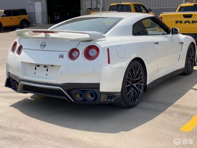 日产gtrr34