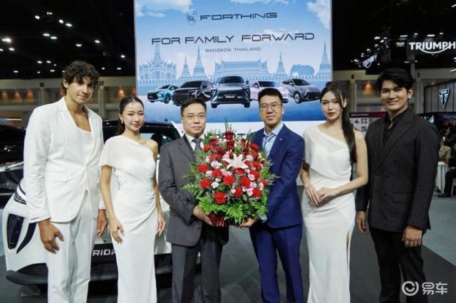 东风风行 FRIDAY 与星海 V9亮相曼谷车展！