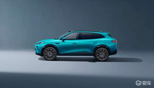 详细阅读:轴距2920mm,风云T9L来了,不到14万 轴距2920mm,风云T9L来了,不到14万