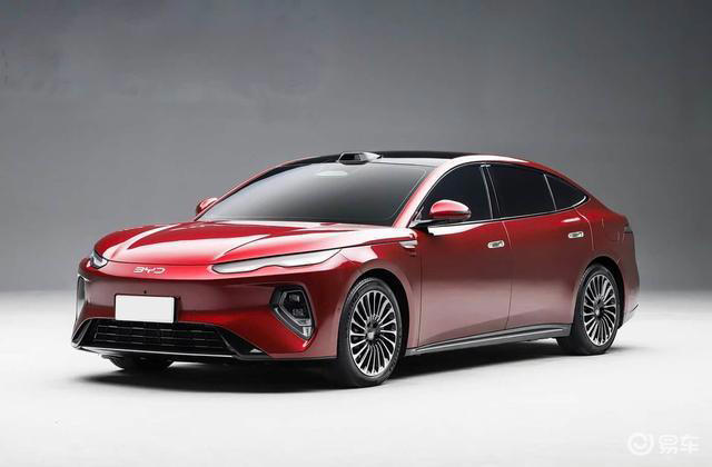 比亚迪海豹08实车首发!设计飘逸大气配闪充技术