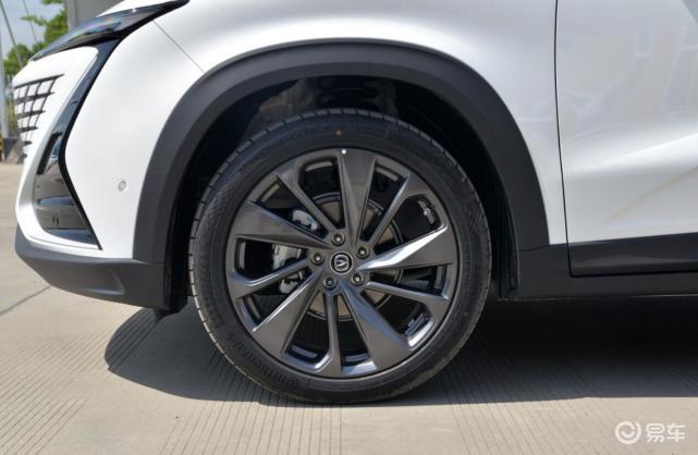 长安uni-t上市_轮胎