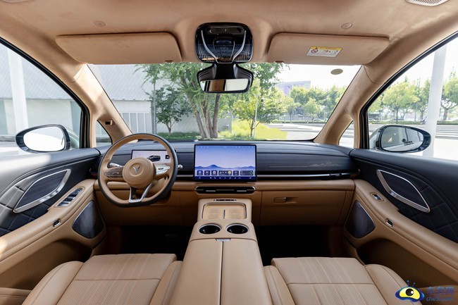 2026款岚图梦想家正式上市 售32.99万元起