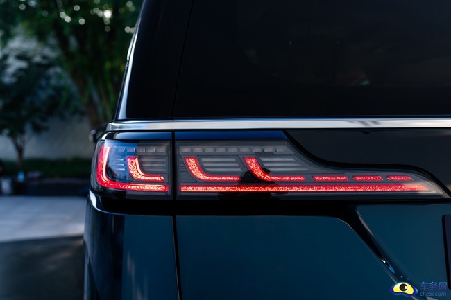 2026款岚图梦想家正式上市 售32.99万元起