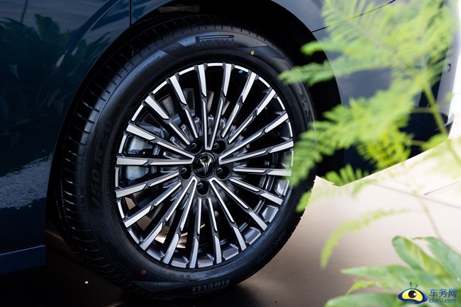 2026款岚图梦想家正式上市 售32.99万元起