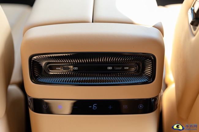 2026款岚图梦想家正式上市 售32.99万元起