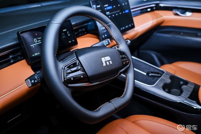 不卷尺寸卷利用率！向上V6更懂“多拉快跑”的商用车主