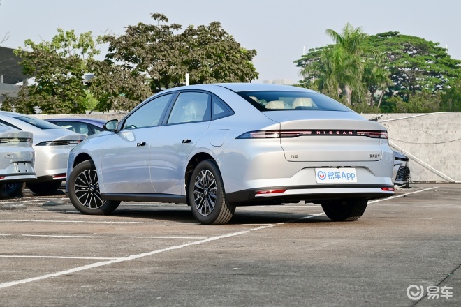 10万预算插混轿车 日产N6和吉利银河A7如何选