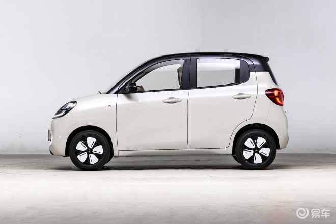 纯电代步哪家强 五菱MINIEV和奔腾小马如何选