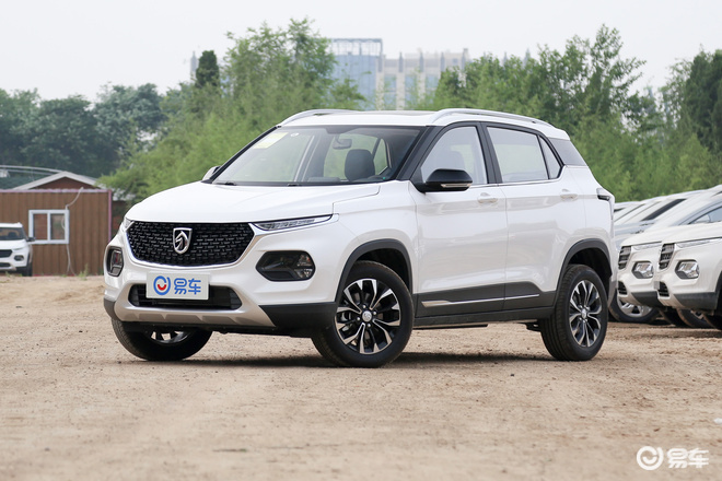 宝骏510cvt车型作为一看十分标准的小型suv,该车同样拥有符合主流的