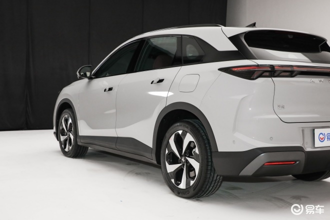 增程/纯电“全能解” 全新阿尔法T5预售12.38万起