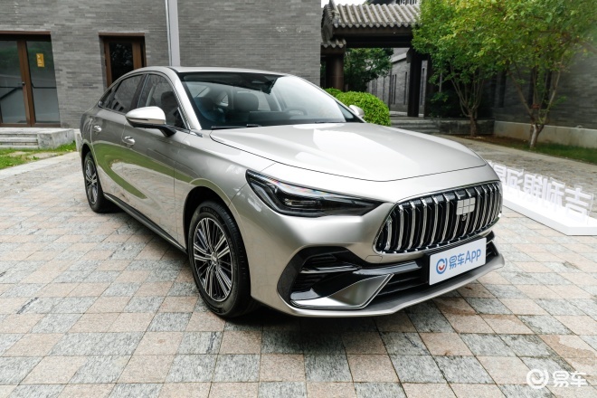 6.88万起插混家轿 轴距超过2米7 银河星耀6购车手册