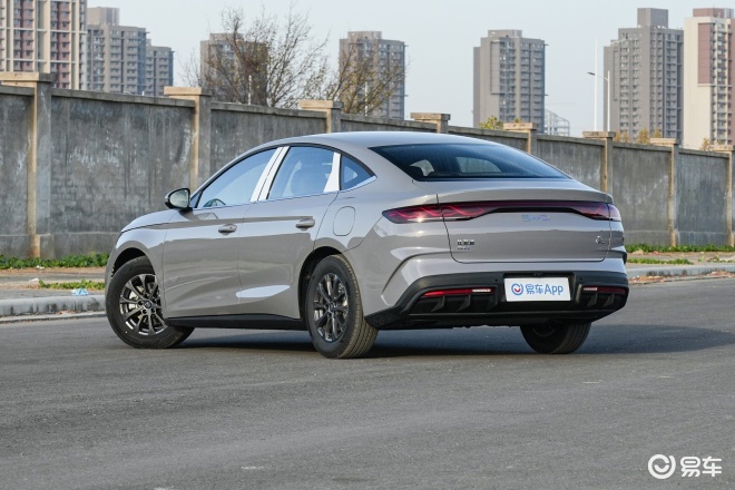 十万元插混轿车 东风日产N6和比亚迪秦L如何选