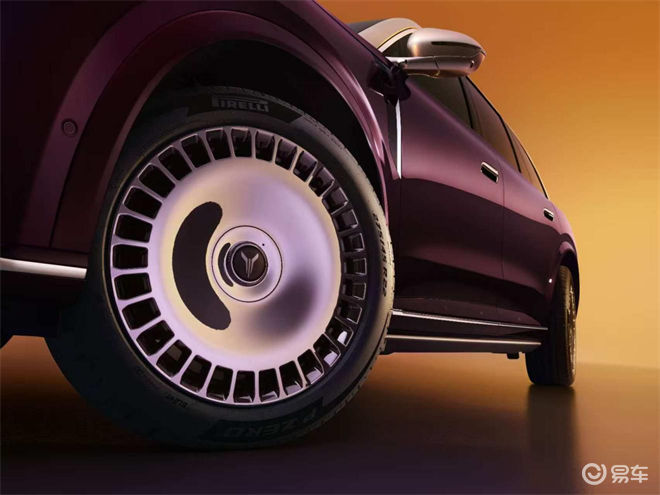 技术铁三角塑旗舰：岚图泰山品鉴，37.99万的价值重塑