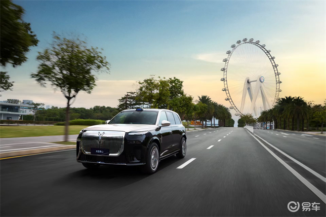 技术铁三角塑旗舰：岚图泰山品鉴，37.99万的价值重塑