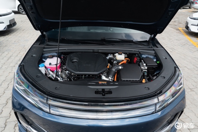 10万预算插混轿车 日产N6和吉利银河A7如何选