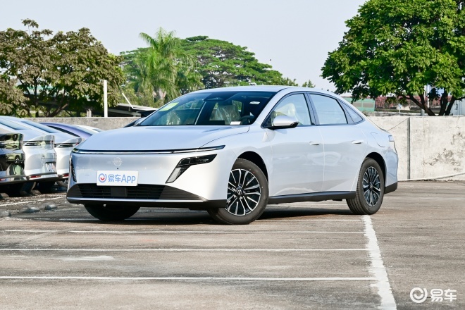 10万预算插混轿车 日产N6和吉利银河A7如何选